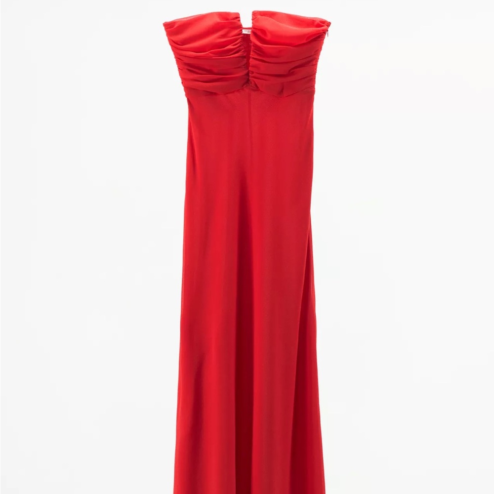 Elegant Red Strapless Dress